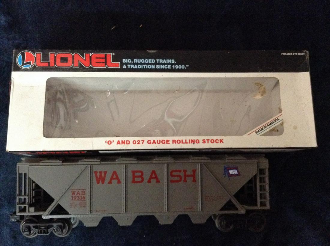 Lionel Wabash Covered Hopper: Lionel Wabash Covered Hopper