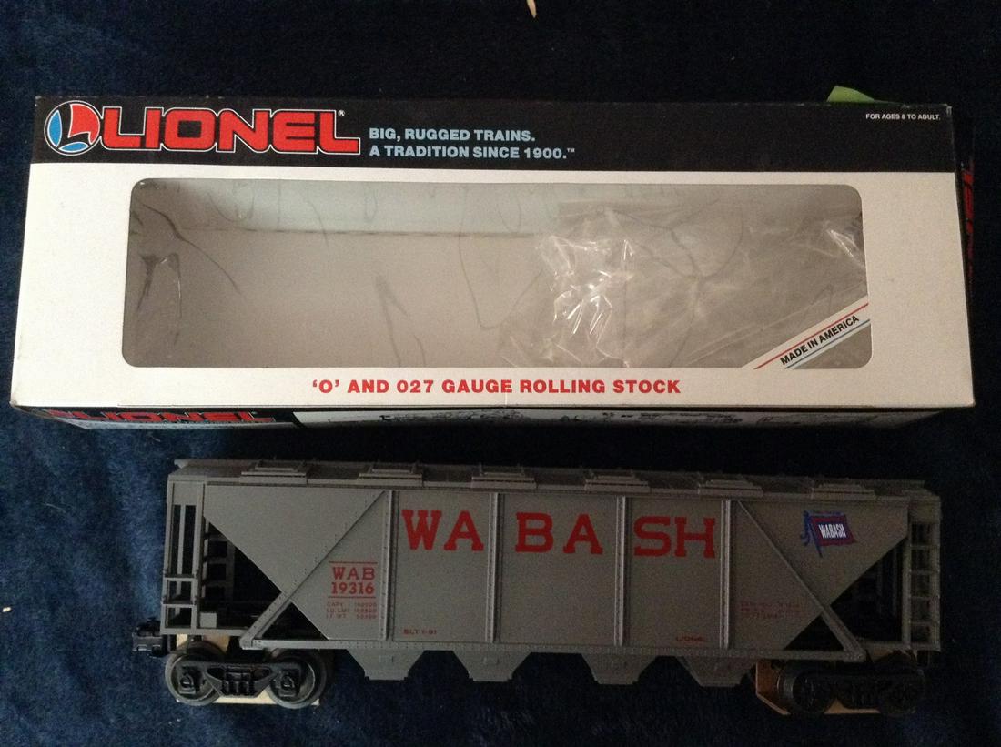 Lionel Wabash Covered Hopper: Lionel Wabash Covered Hopper