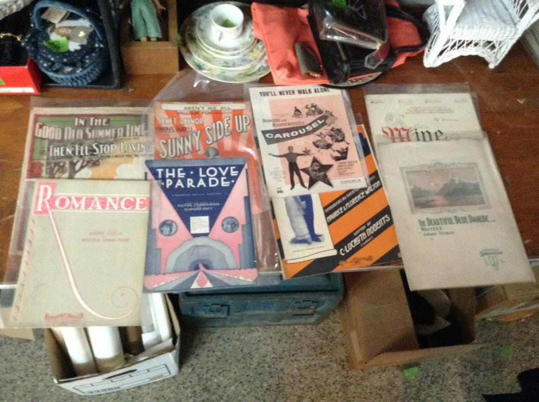 Lot of Vintage Sheet Music: Lot of Vintage Sheet Music