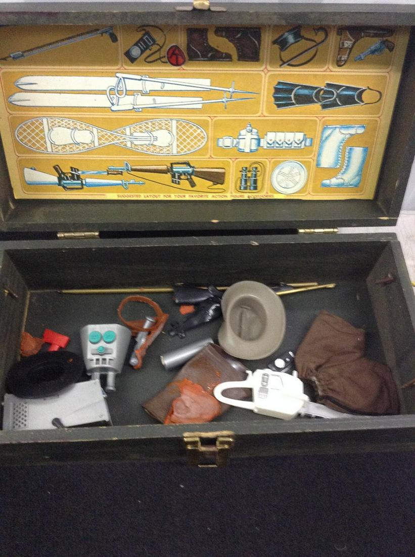 G.I. Joe Case with accessories (1 of 1)