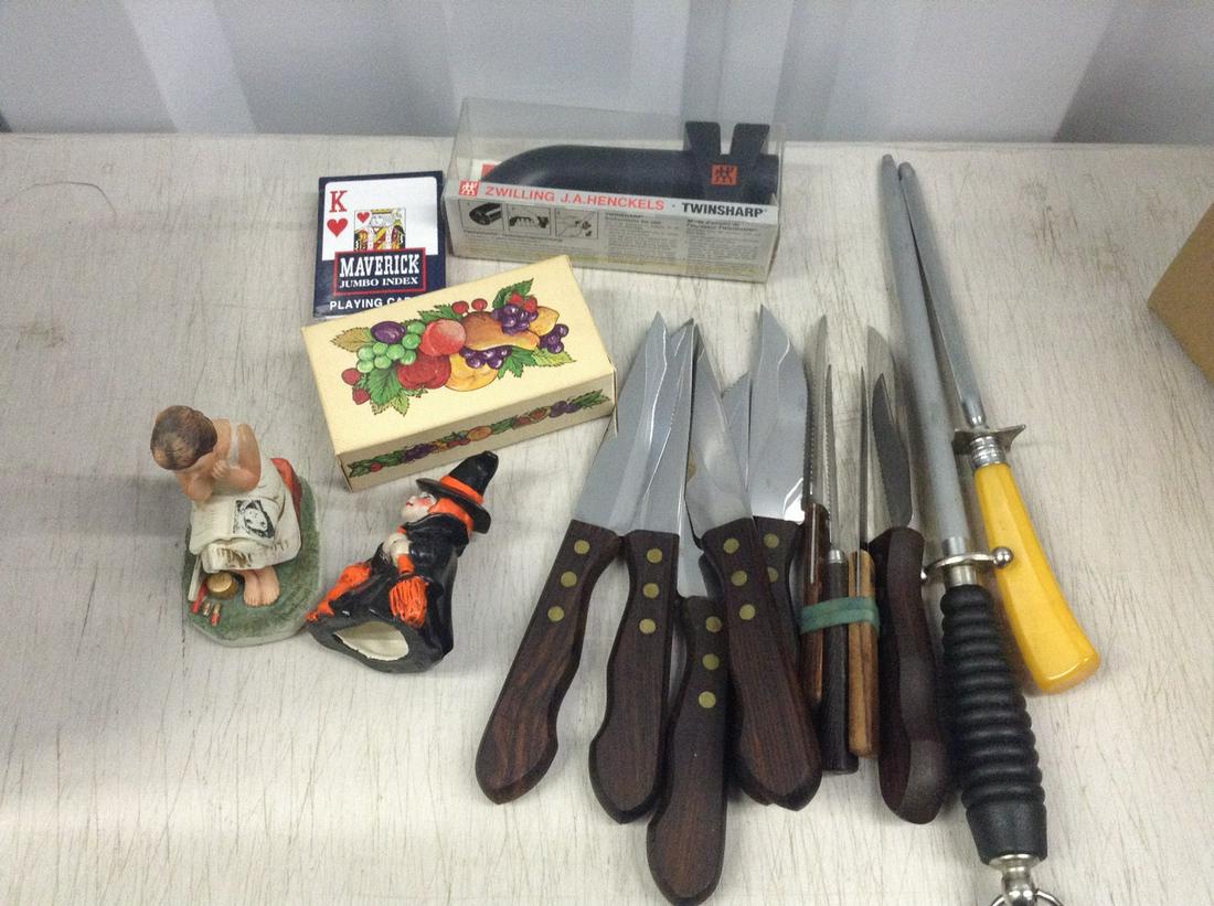 Lot of Knives, Playing Cards, and more: Lot of Knives, Playing Cards, and more
