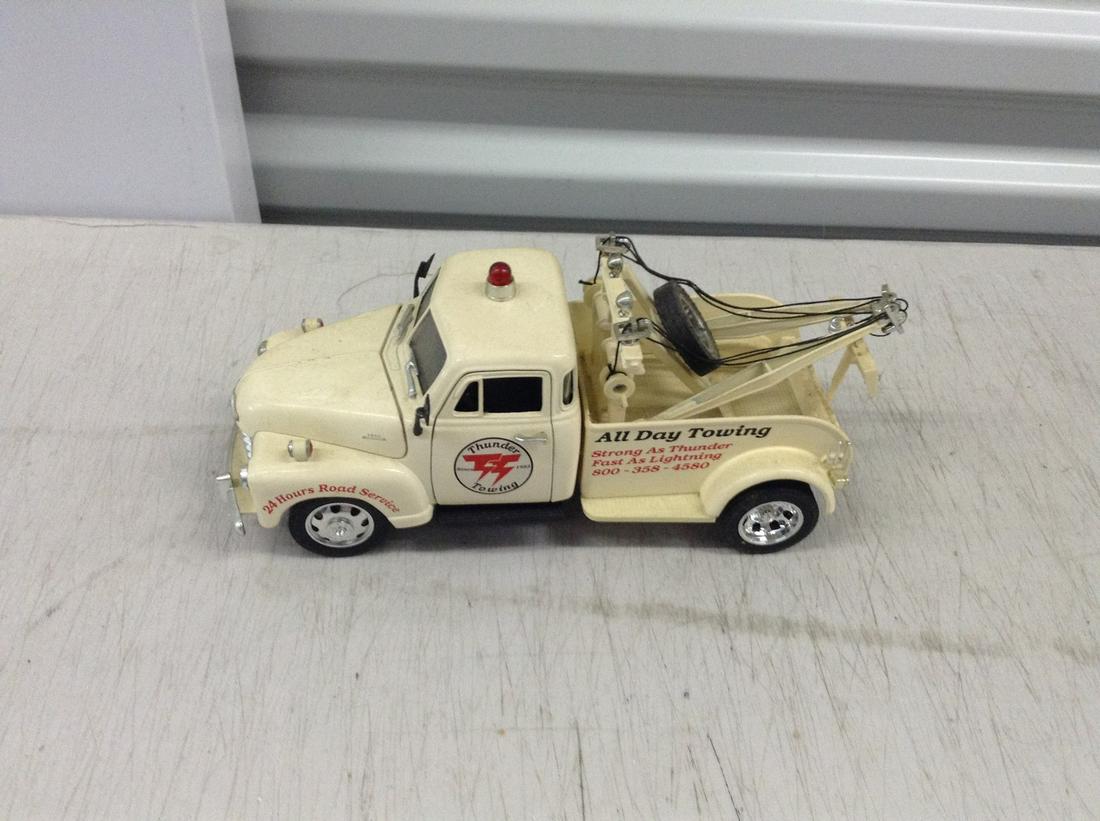 Diecast Chevy Wrecker: Diecast Chevy Wrecker