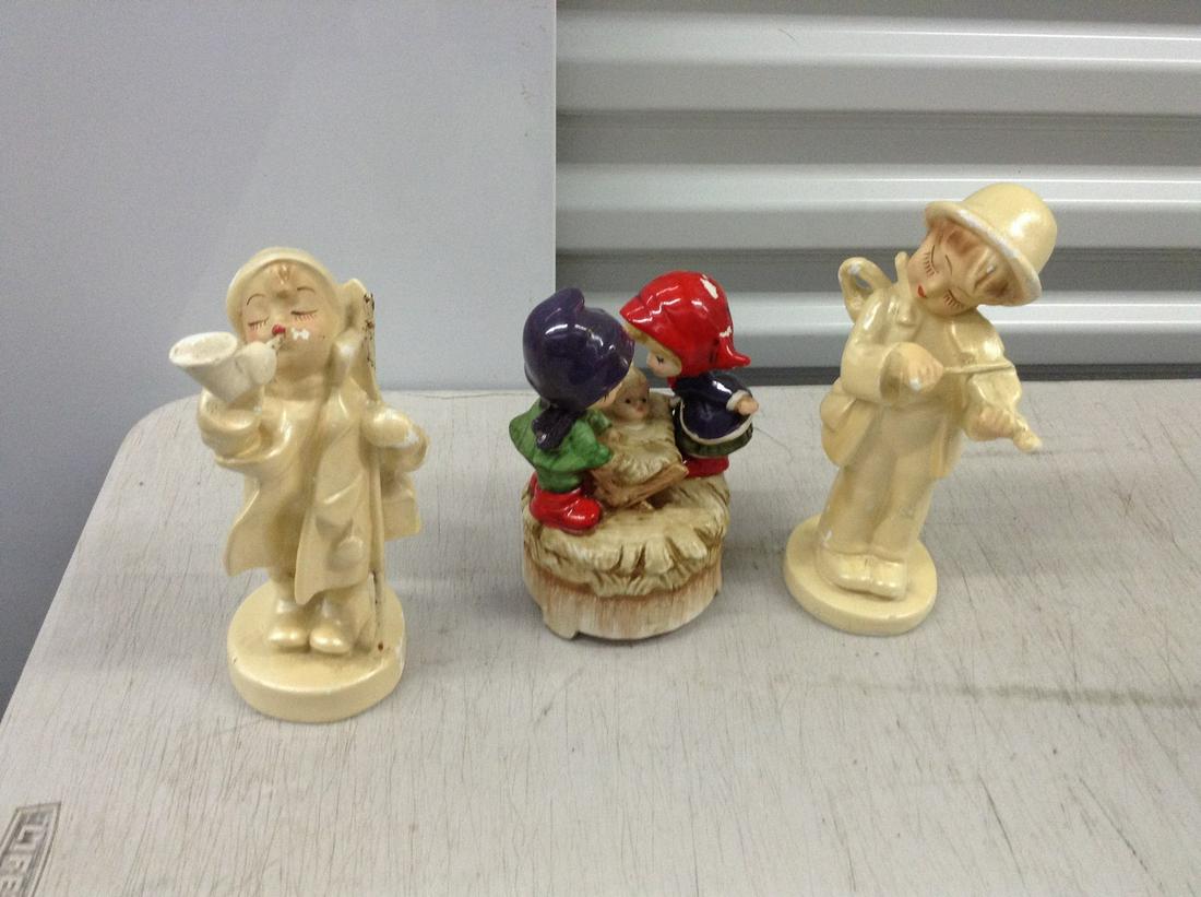 Made in Japan music box and other figurines: Made in Japan music box and other figurines