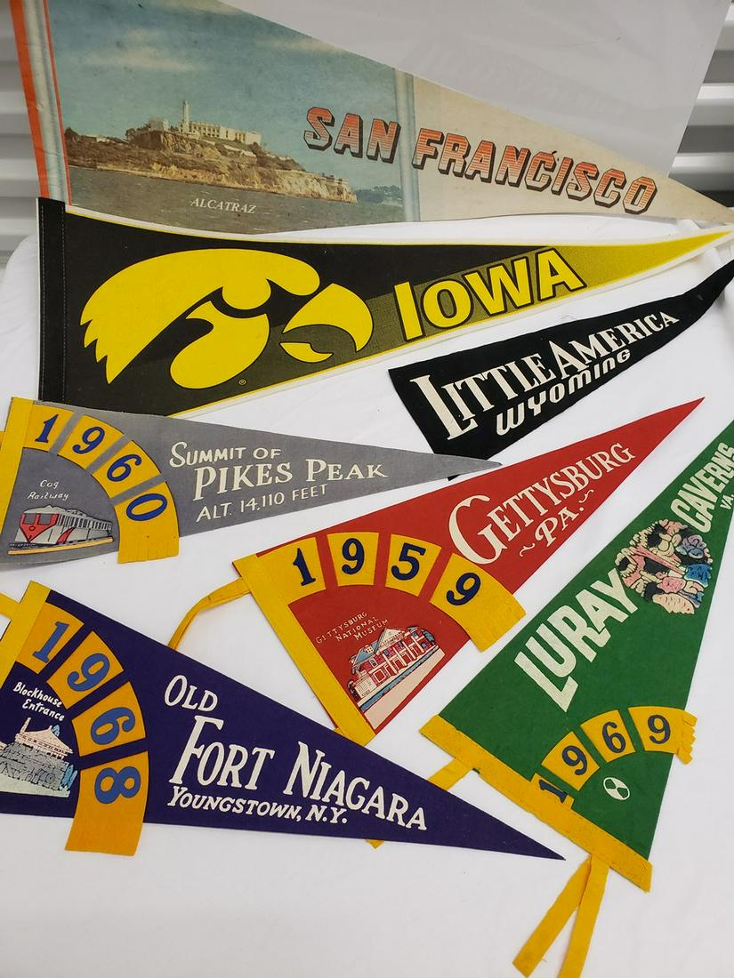 Lot of landmark pennants: Lot of landmark pennants