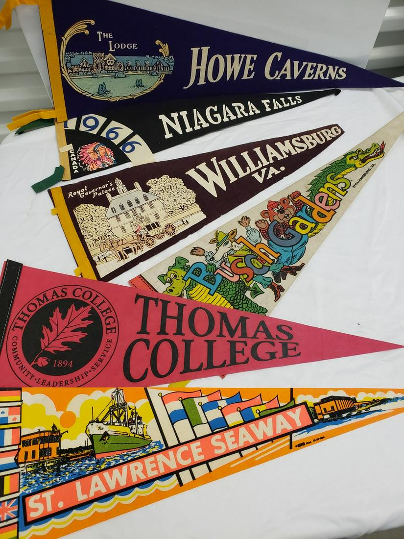 Lot of landmark pennants: Lot of landmark pennants