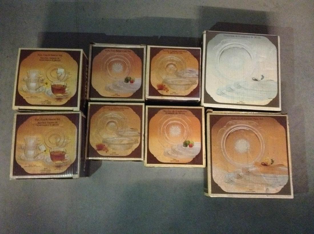 large amount of Indiana glass recollection sets, plates (1 of 1)