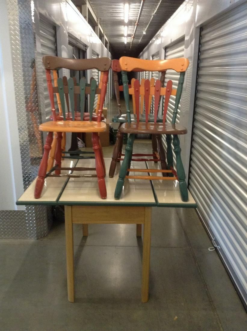 mcm kitchen table with leaves and four chairs (1 of 1)