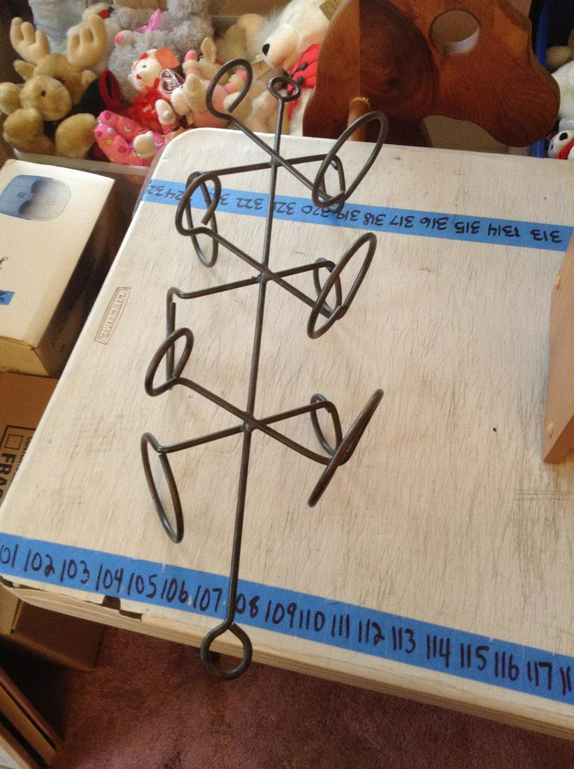 brass metal bottle holder (1 of 1)