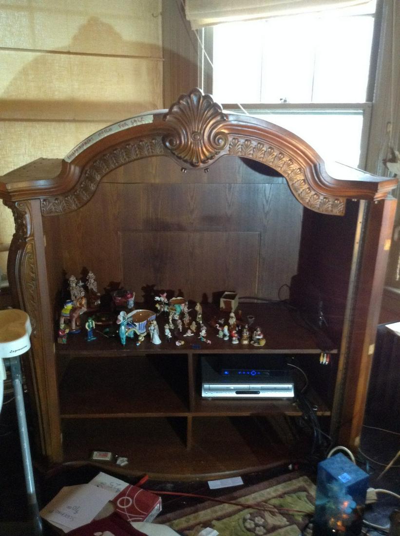 wooden shelving unit (1 of 1)