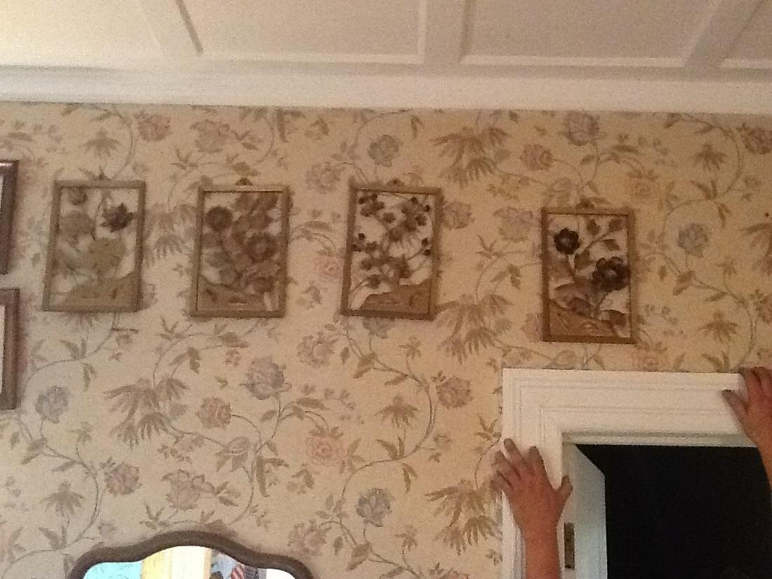 mcm tin wall hangings (1 of 1)