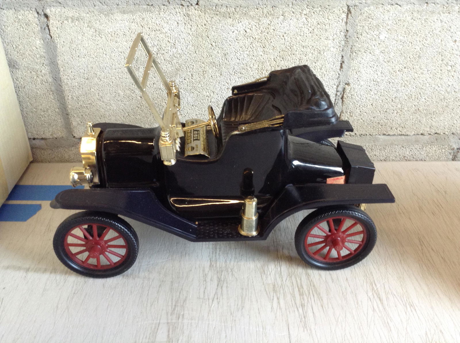 Empty Jim Beam decanter: Empty Jim Beam decanter