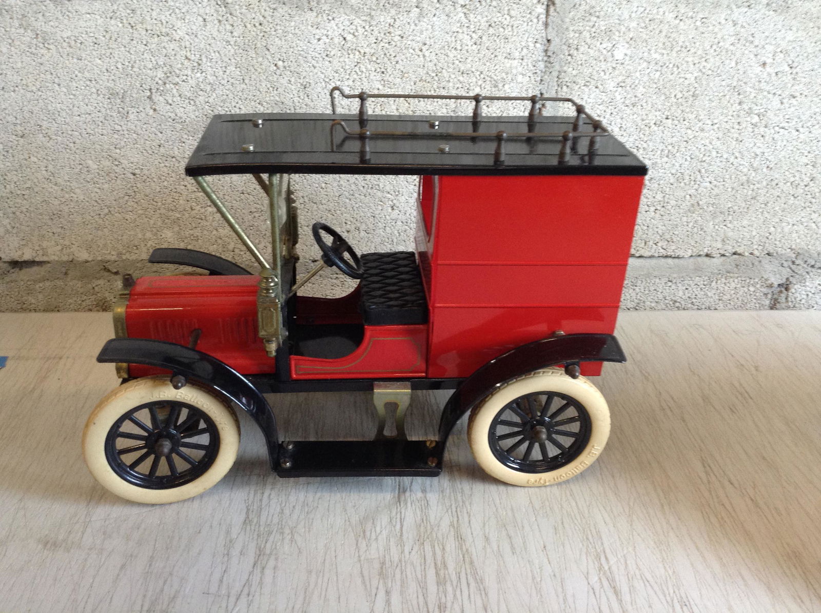 Empty Jim Beam decanter: Empty Jim Beam decanter