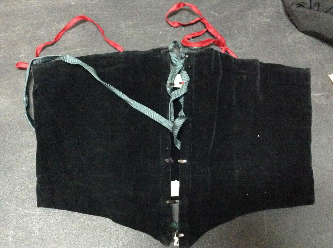 Newark Museum Black Velvet Corset Size Small (1 of 1)