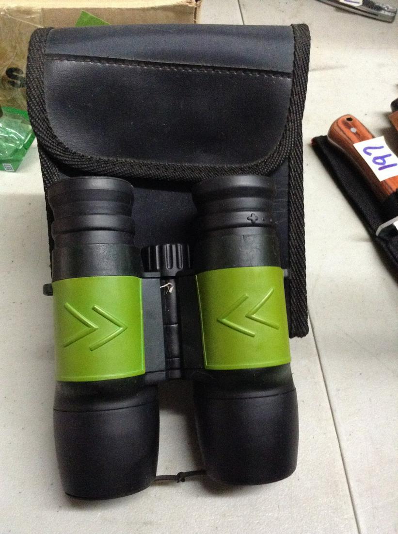 Pair of Binoculars with Case: 7 x 35