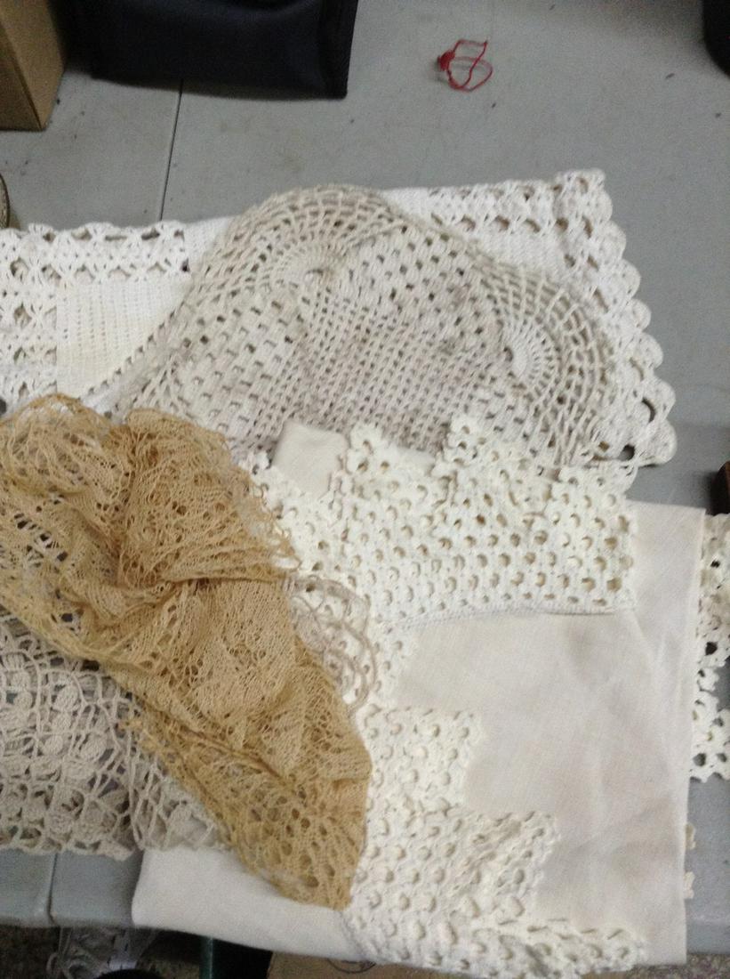 Lot of Doilies: Lot of Doilies