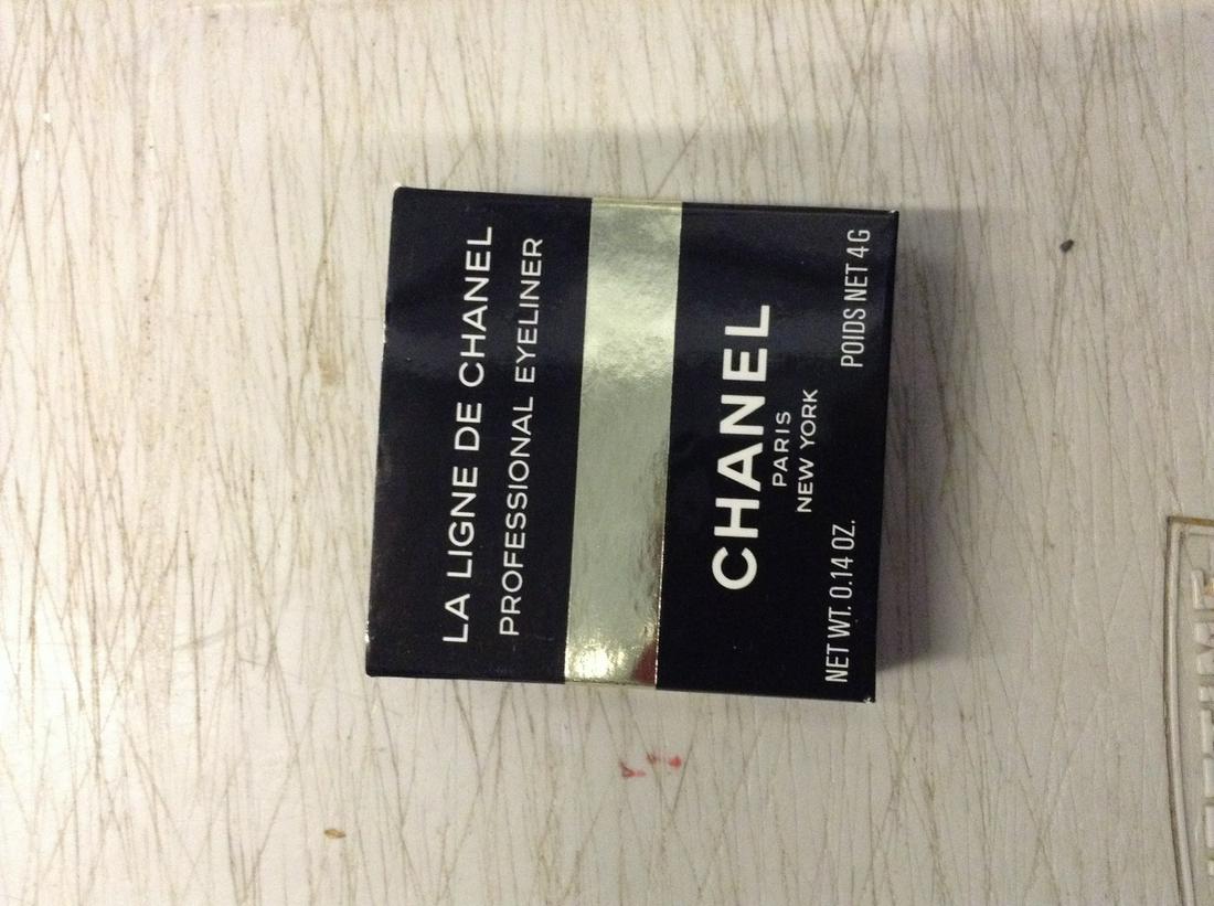 chanel eyeliner: chanel eyeliner
