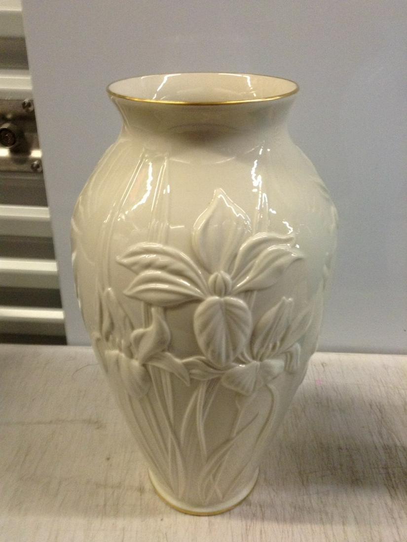 Lenox Vase: 16 in.