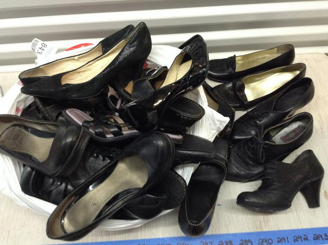 Large Amount of Women's Heels: Large Amount of Women's Heels