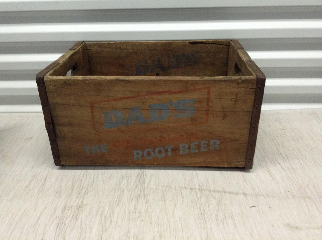 Dad's Root beer wooden crate (1 of 1)