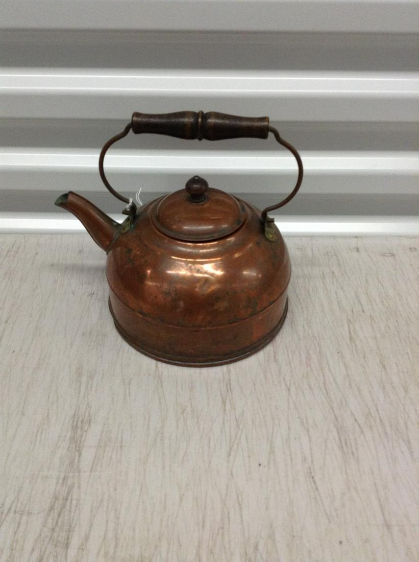 Vintage copper tea kettle: Vintage copper tea kettle
