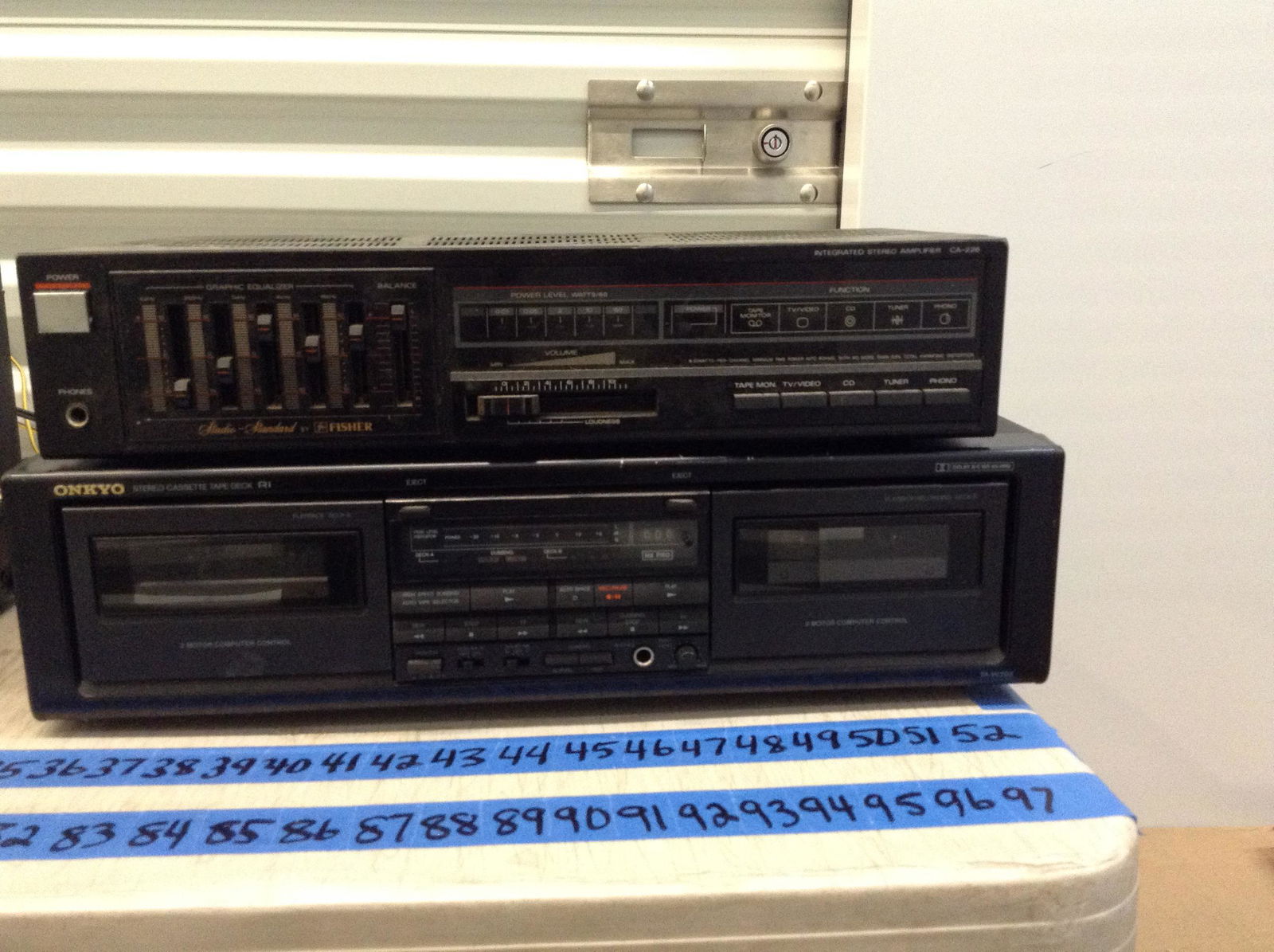 Fisher amplifier and cassette player (1 of 1)