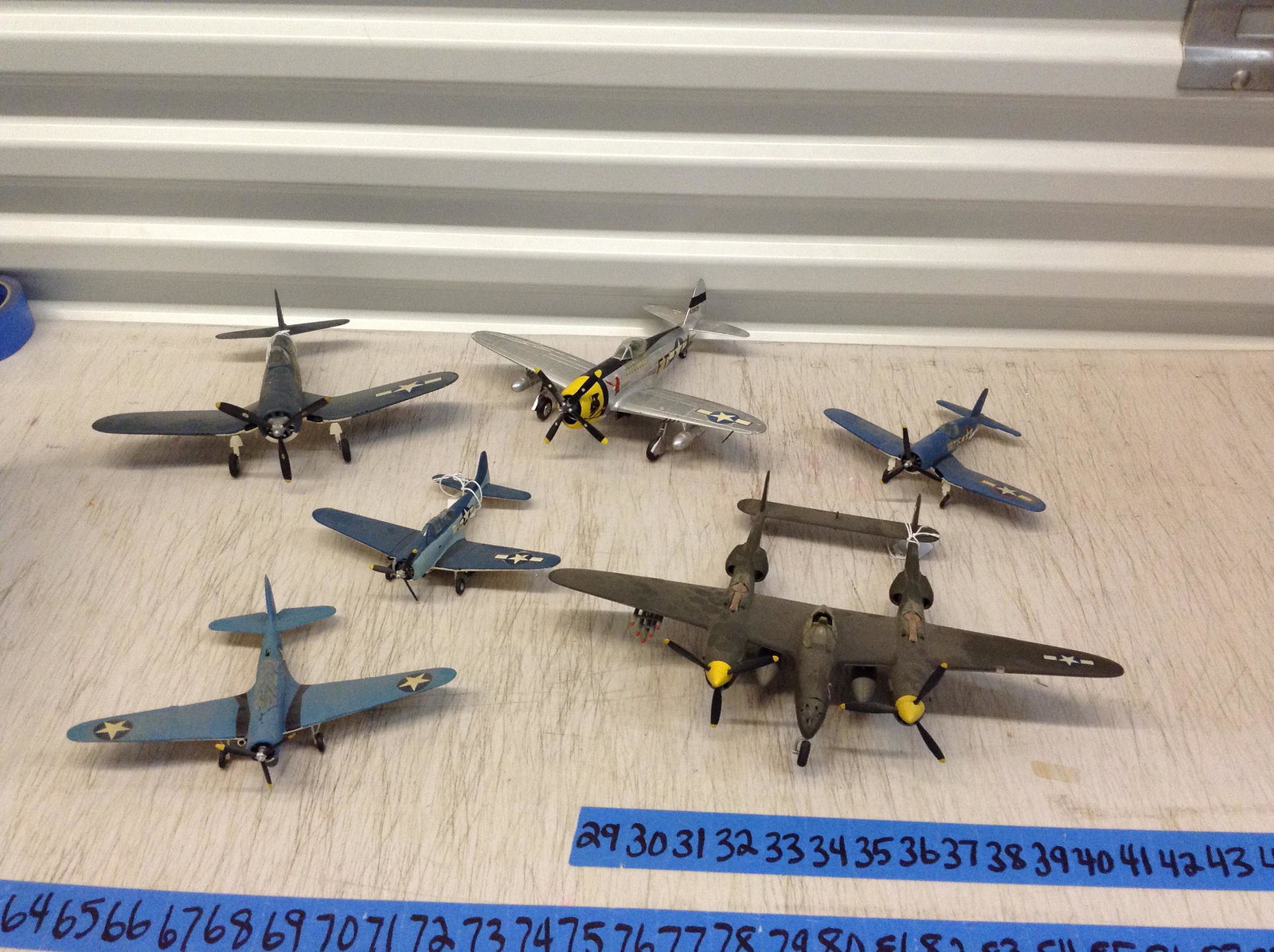 Lot of vintage airplane models: Lot of vintage airplane models