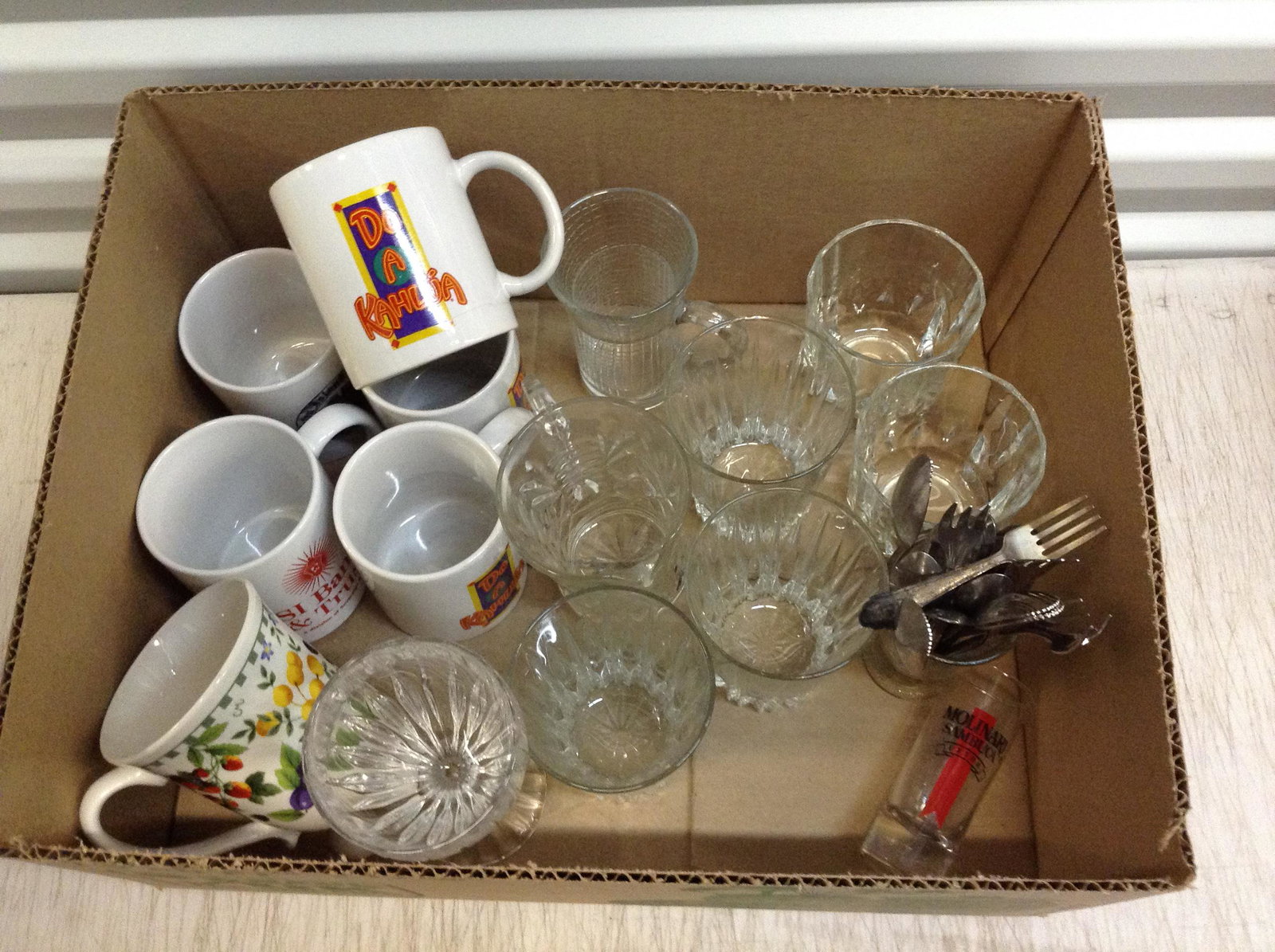 Box full of liquor glasses, silverware and more: Box full of liquor glasses, silverware and more