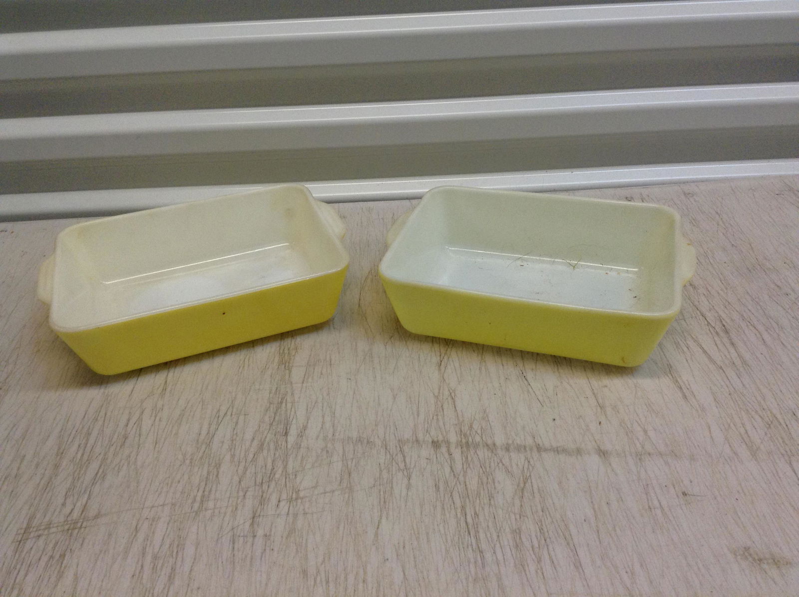 Two Pyrex yellow dishes (1 of 1)