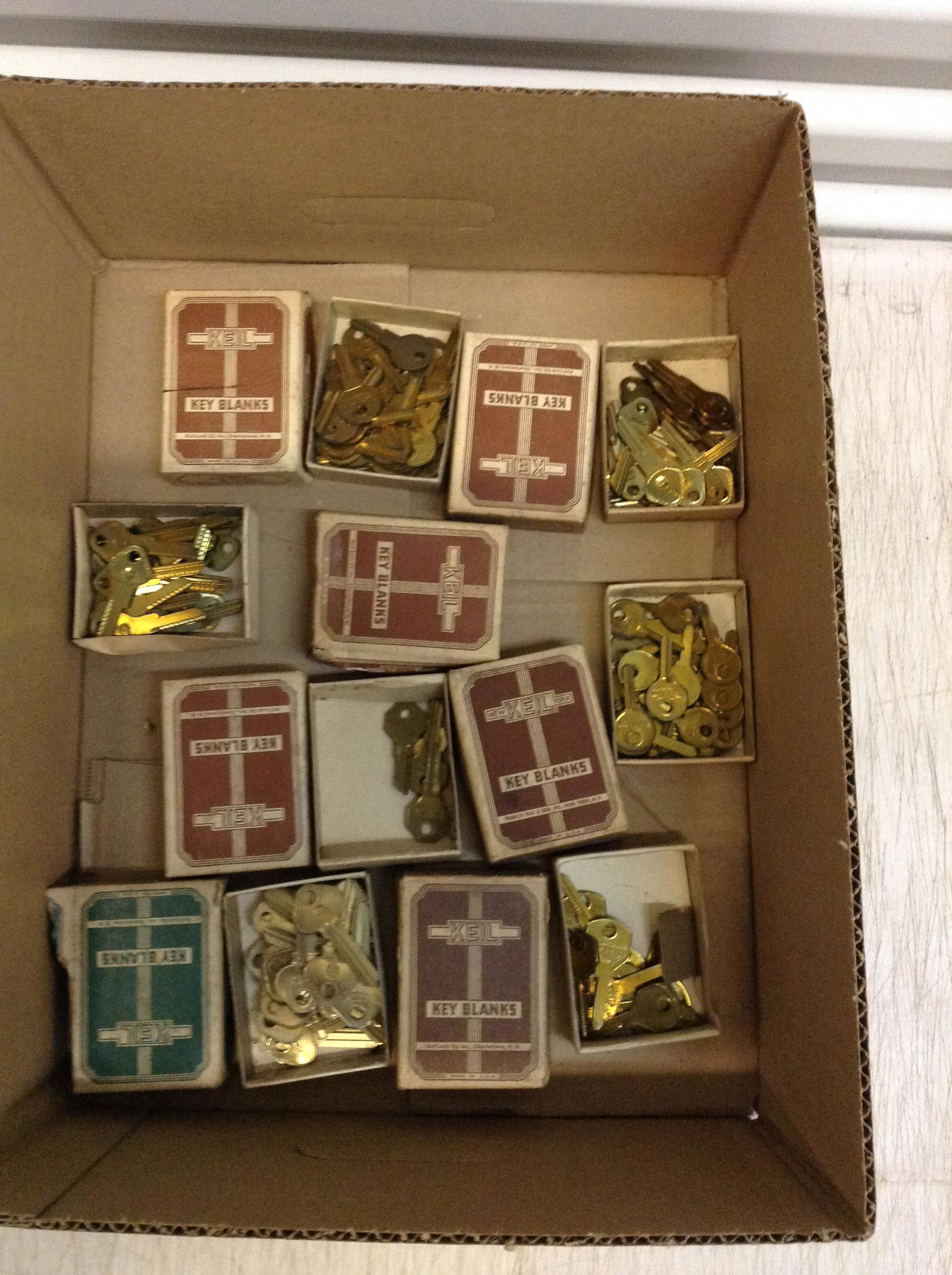 Lot of vintage key blanks: Lot of vintage key blanks
