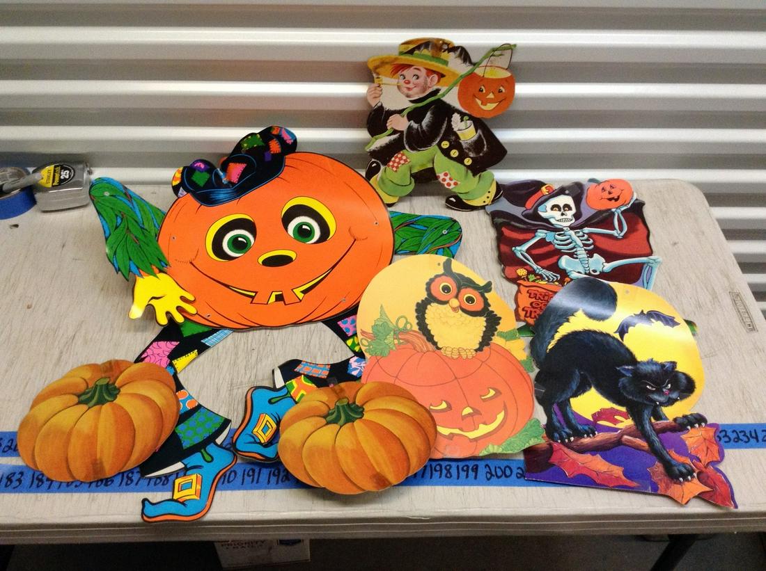 Large lot of vintage Halloween paper cut-outs (1 of 1)