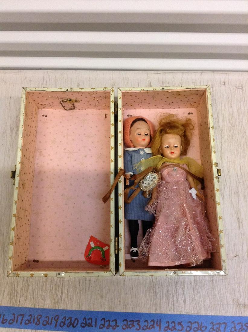 Vintage doll case and dolls (1 of 1)