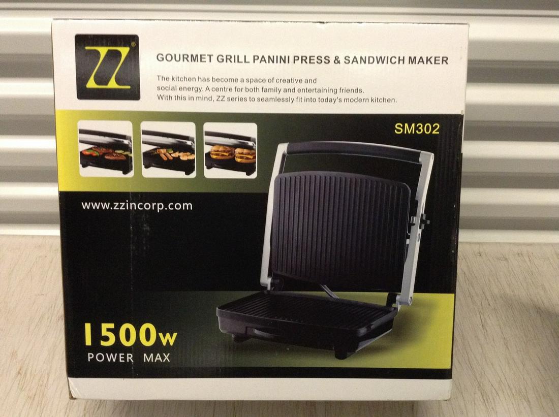 Gourmet Grill Panini Press and Sandwich Maker: Gourmet Grill Panini Press and Sandwich Maker