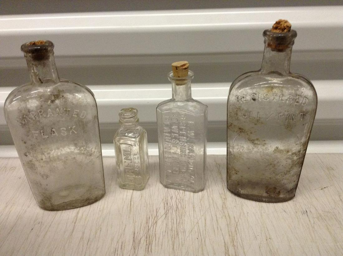 Vintage Bottles: Vintage Bottles