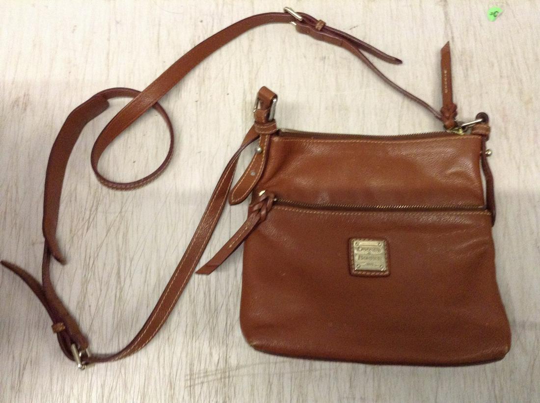 Dooney and Bourke Cross Purse (1 of 1)