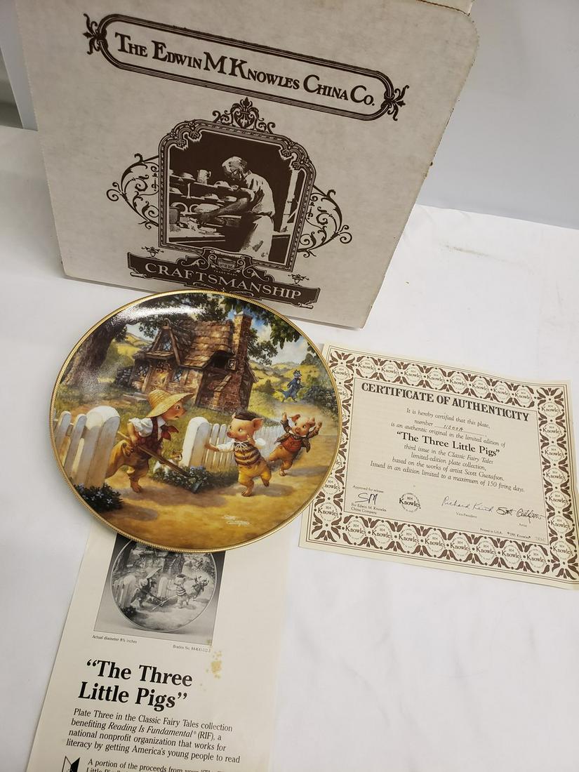 The Three Little Pigs Knowles China plate: The Three Little Pigs Knowles China plate