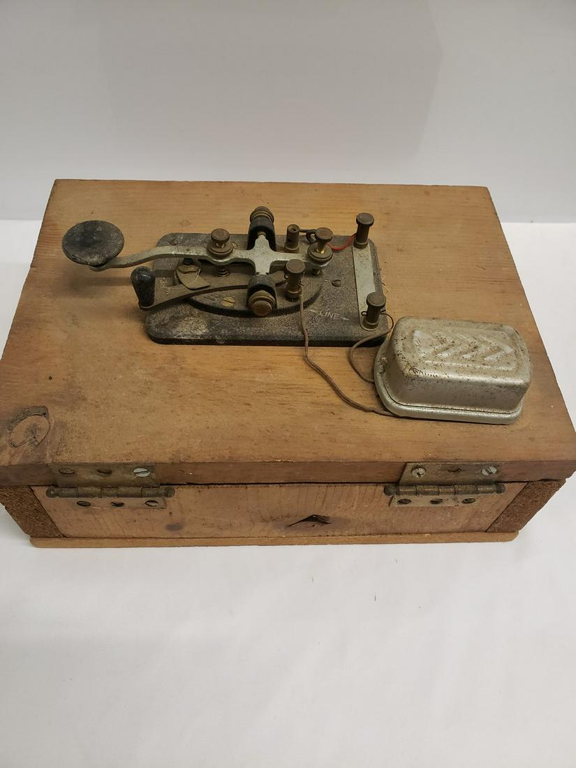 Vintage Morse Code box (1 of 1)