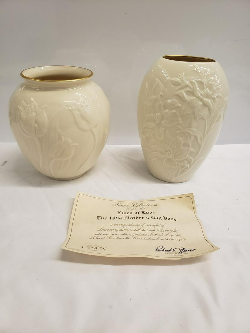 Two Lenox vases (1 of 1)