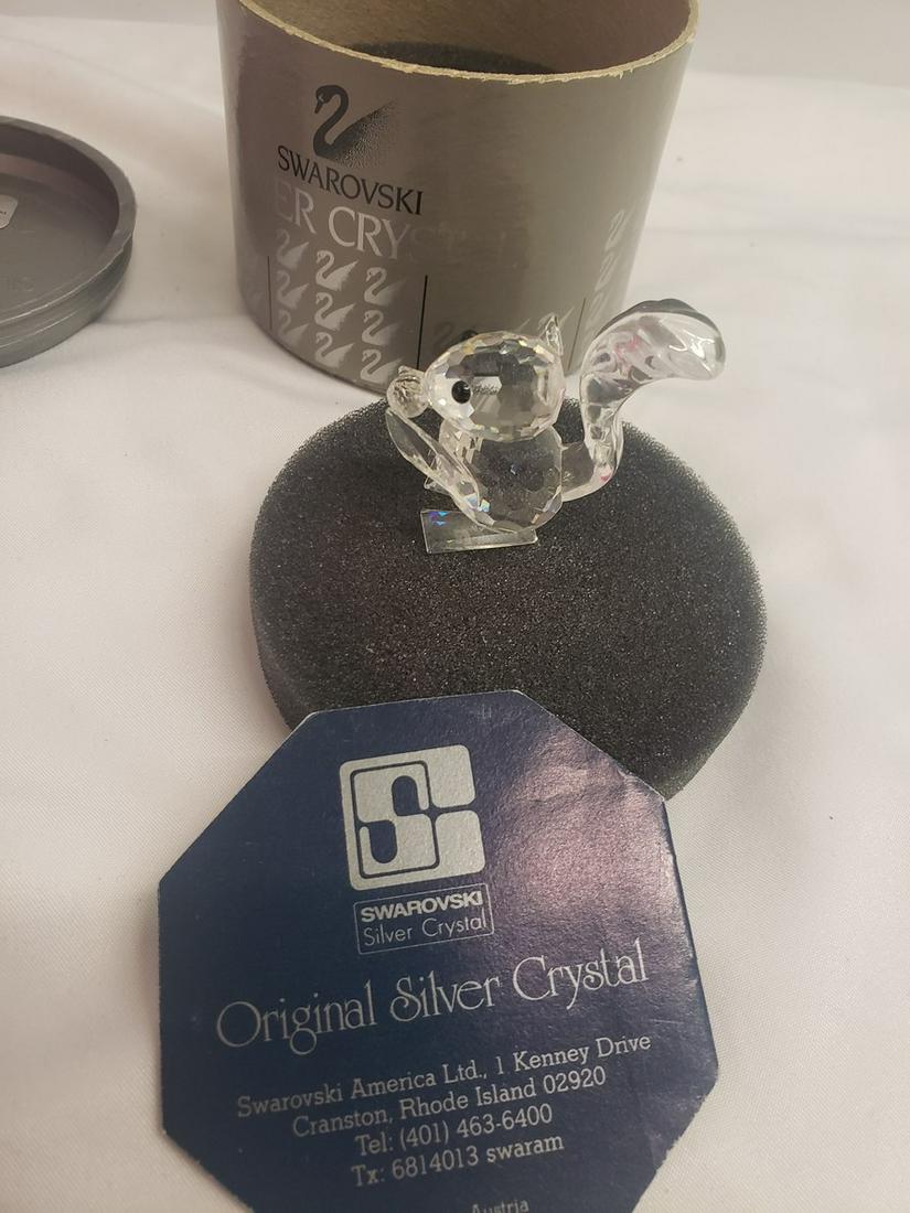Swarovski crystal squirrel in box (1 of 1)