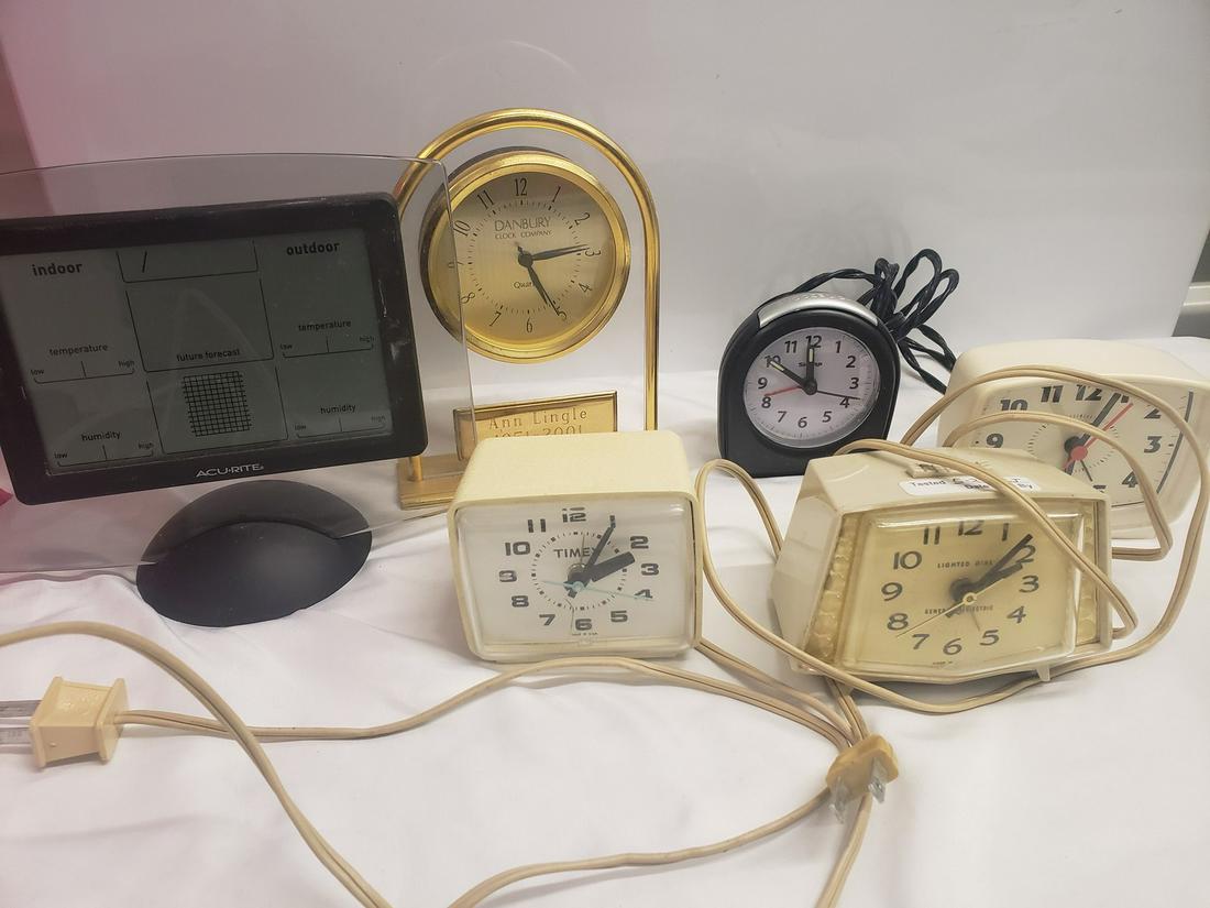 Lot of clocks: Lot of clocks