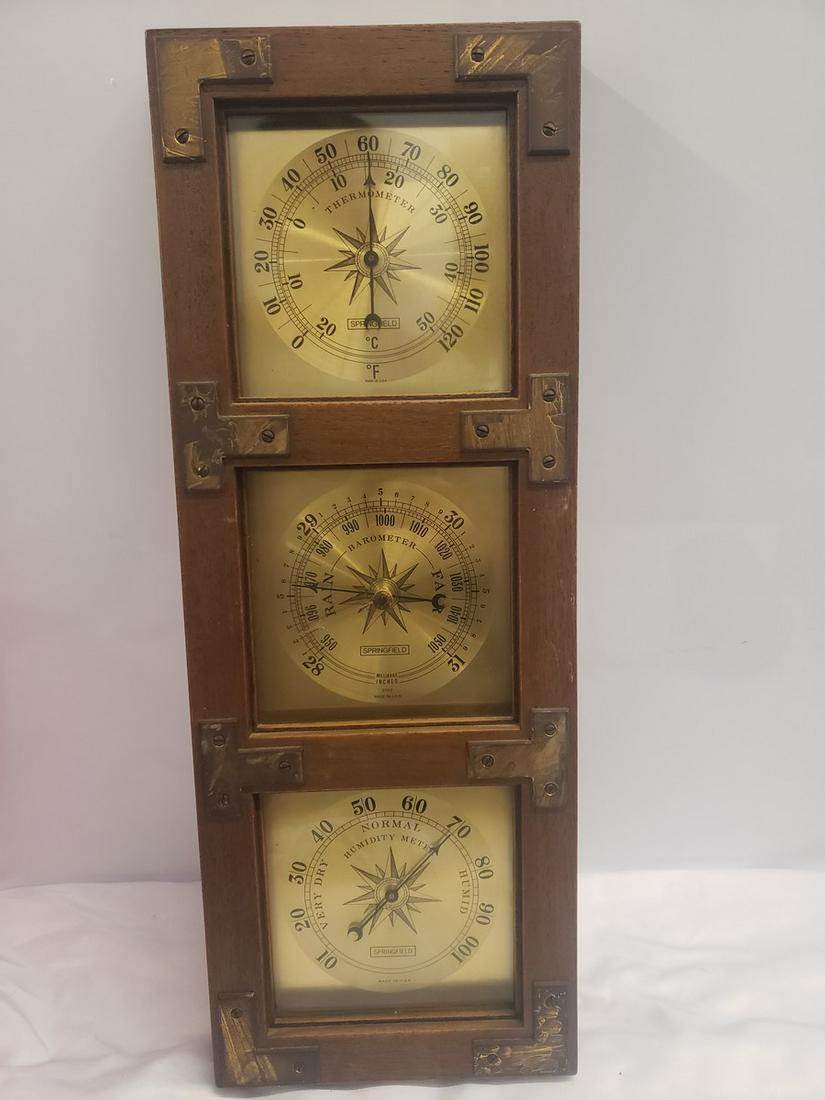Springfield barometer/thermometer in wooden case (1 of 1)