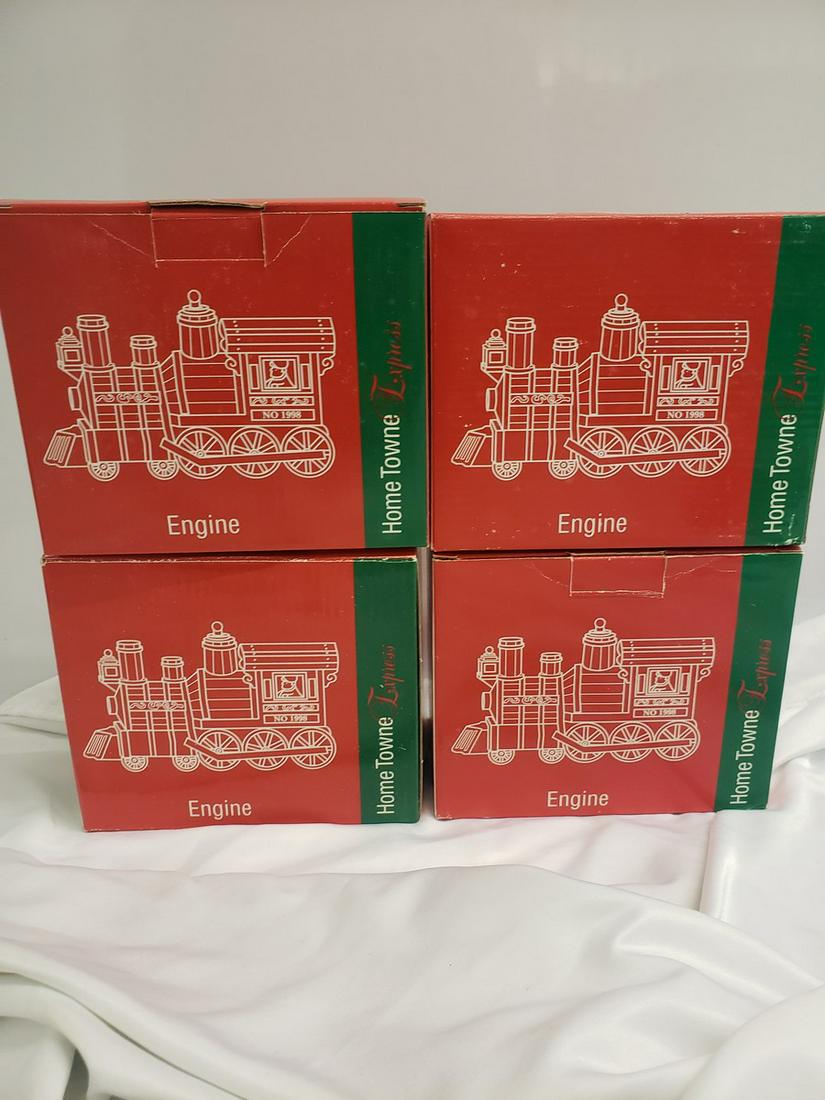 Lot of 4 train Christmas dÃ©cor (1 of 1)