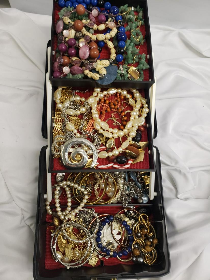 Jewelry box full of vintage/costume jewelry: Jewelry box full of vintage/costume jewelry