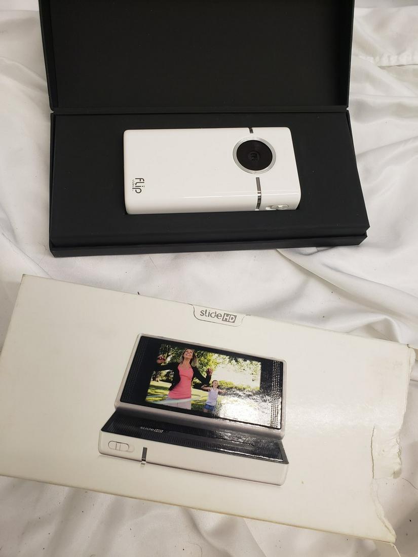 Flip camera in box - refurbished (1 of 1)