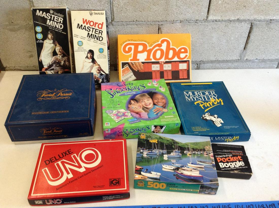 Large lot of vintage games: Large lot of vintage games
