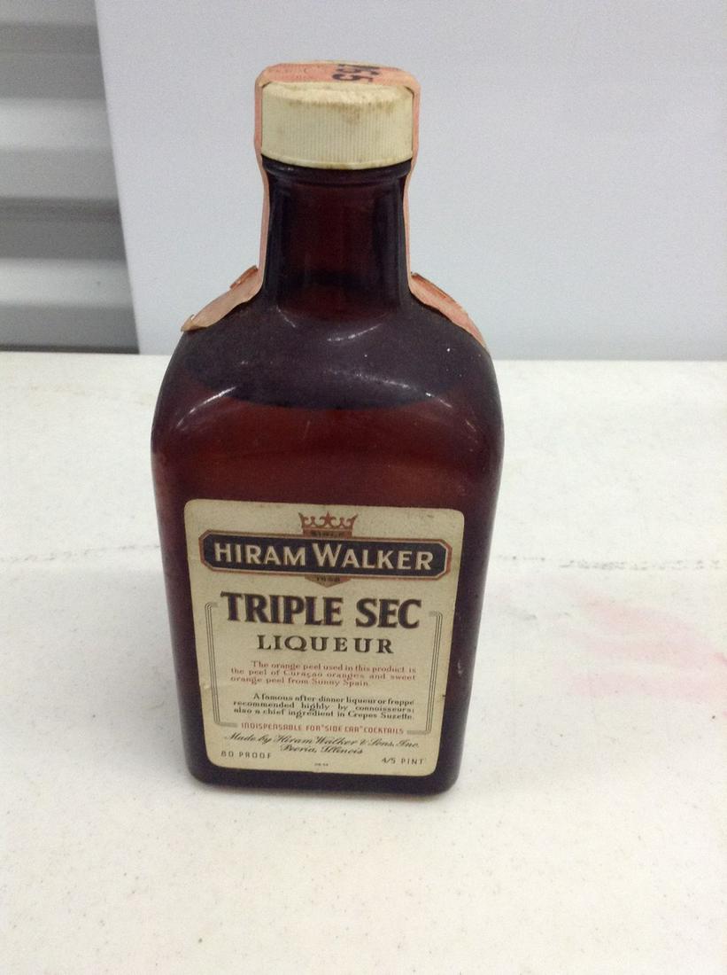 Hiram Walker Triple Sec Liqueur Paper Label: Any contents in bottle is Free; You are bidding on the bottle & unbroken tax stamp