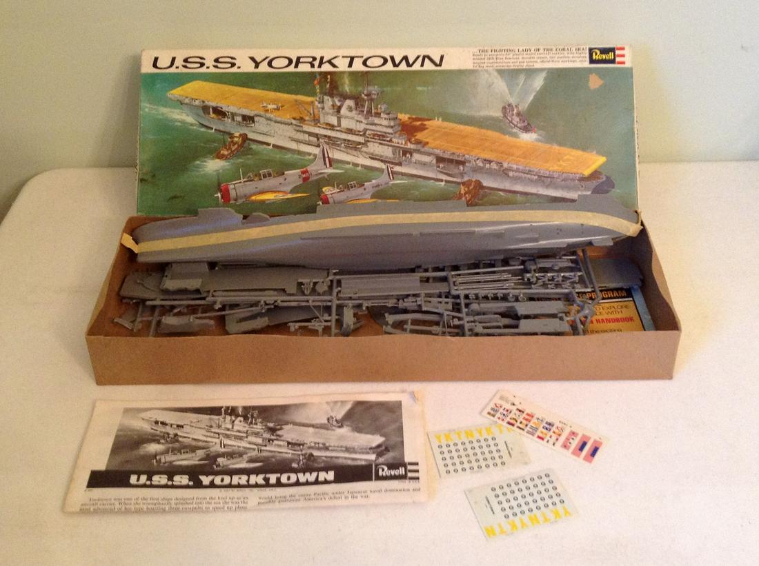 Revell U.S.S. Yorktown model kit: Revell U.S.S. Yorktown model kit