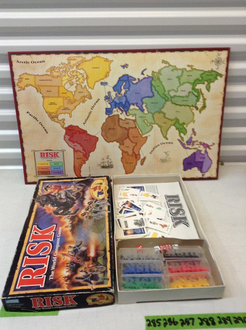 Risk Board Game - appears to have all pieces: Risk Board Game - appears to have all pieces