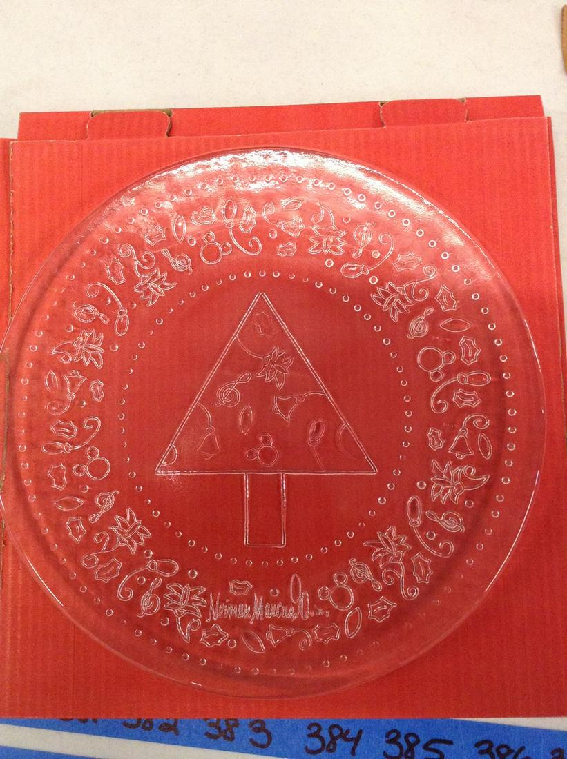Neiman Marcus Glass Plate in box: Neiman Marcus Glass Plate in box