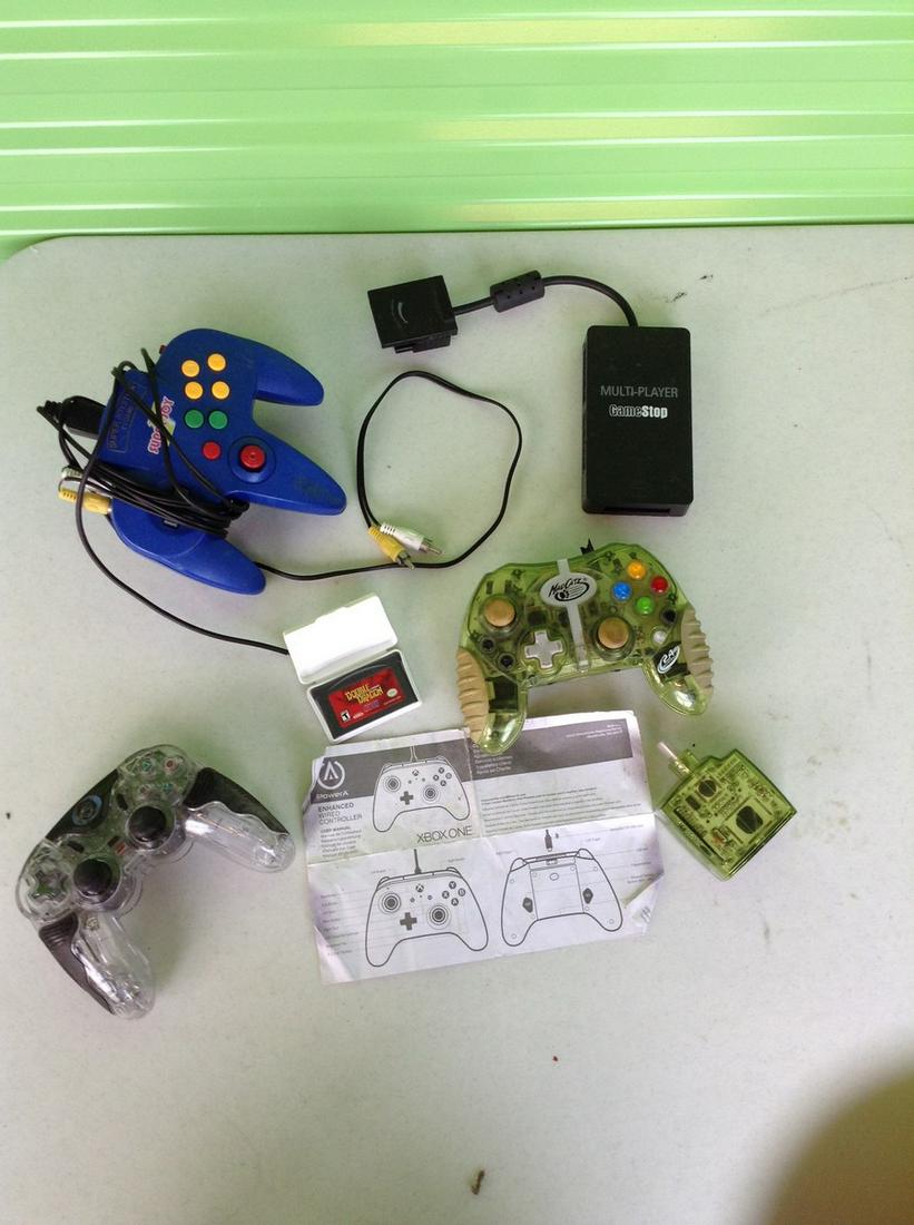 Nintendo Gameboy game and various video game: Nintendo Gameboy game and various video game controllers