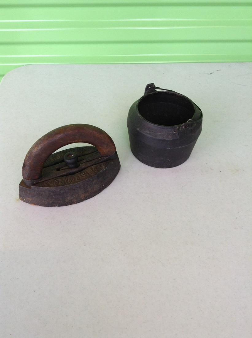 Early iron and kettle: Early iron and kettle